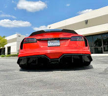 Tesla S duck tail spoiler, 2x2 carbon