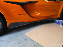 C8 Z06 Z07R side skirts, large side blade. Pre preg 2x2 carbon