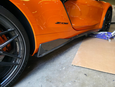 C8 Z06 Z07R side skirts, large side blade. Pre preg 2x2 carbon